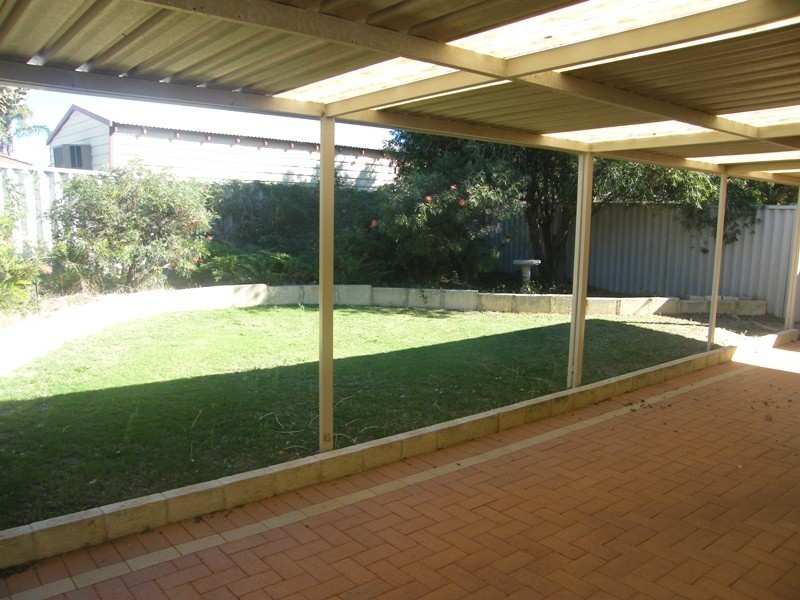 4b Charlotte Cove, Joondalup WA 6027