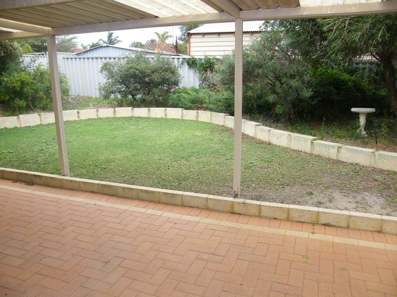 4b Charlotte Cove, Joondalup WA 6027