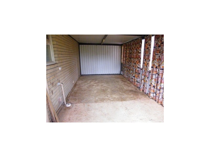 2 Thompson Drive, Wanneroo WA 6065