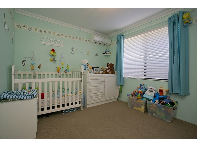 4 Titian Way, Tapping WA 6065