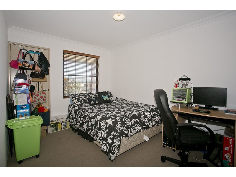 4 Titian Way, Tapping WA 6065