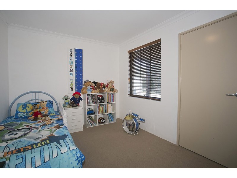 4 Titian Way, Tapping WA 6065