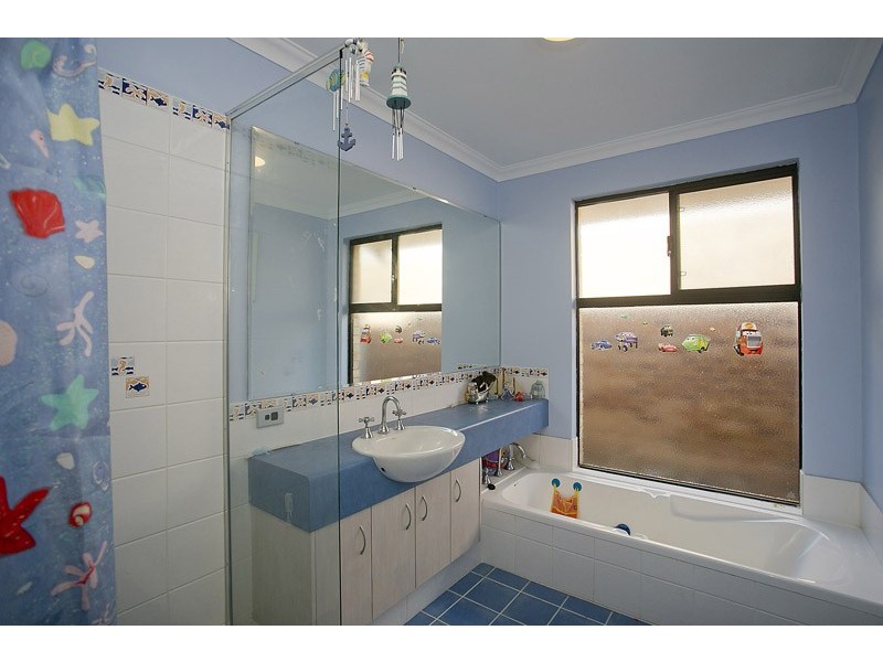 4 Titian Way, Tapping WA 6065