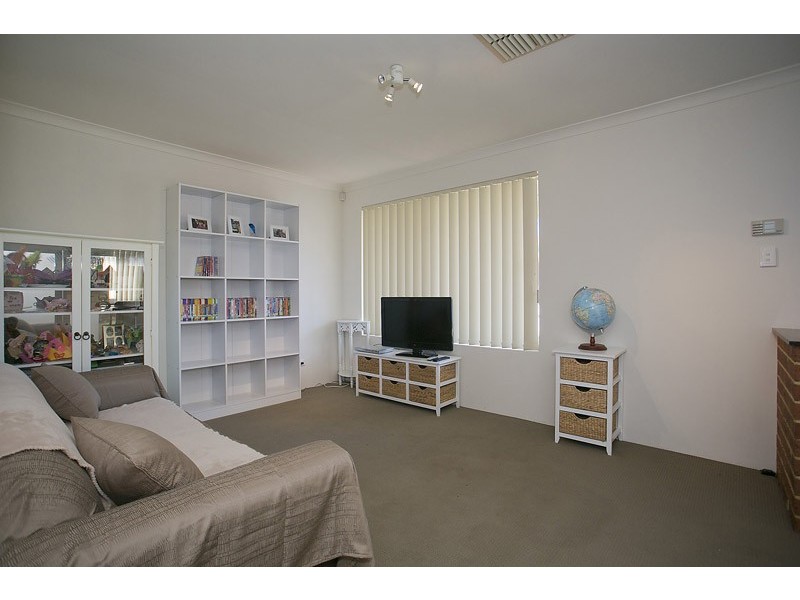 6B Yatala Close, Currambine WA 6028