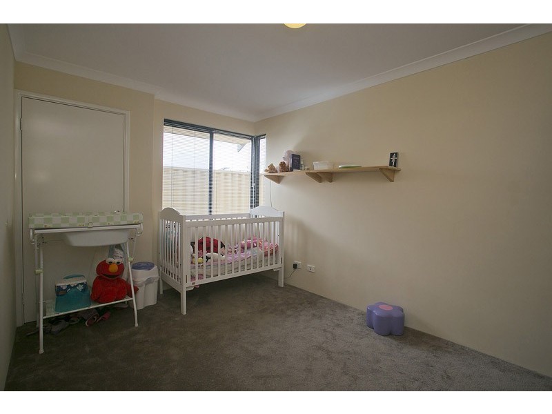 4 Cozens Road, Tapping WA 6065