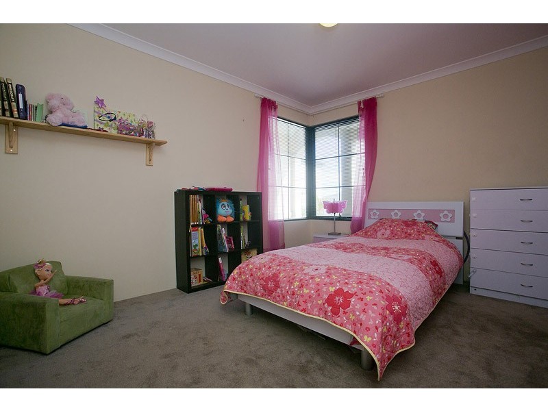 4 Cozens Road, Tapping WA 6065