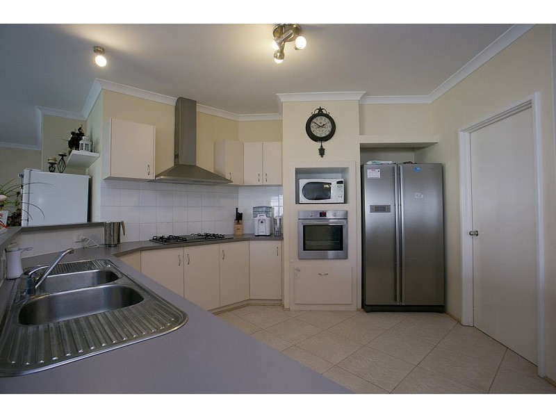 4 Cozens Road, Tapping WA 6065