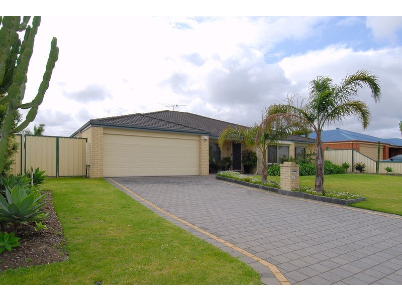15 Gungurru Avenue, Hocking WA 6065