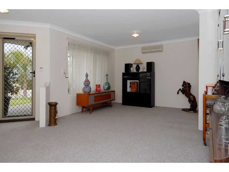 15 Gungurru Avenue, Hocking WA 6065
