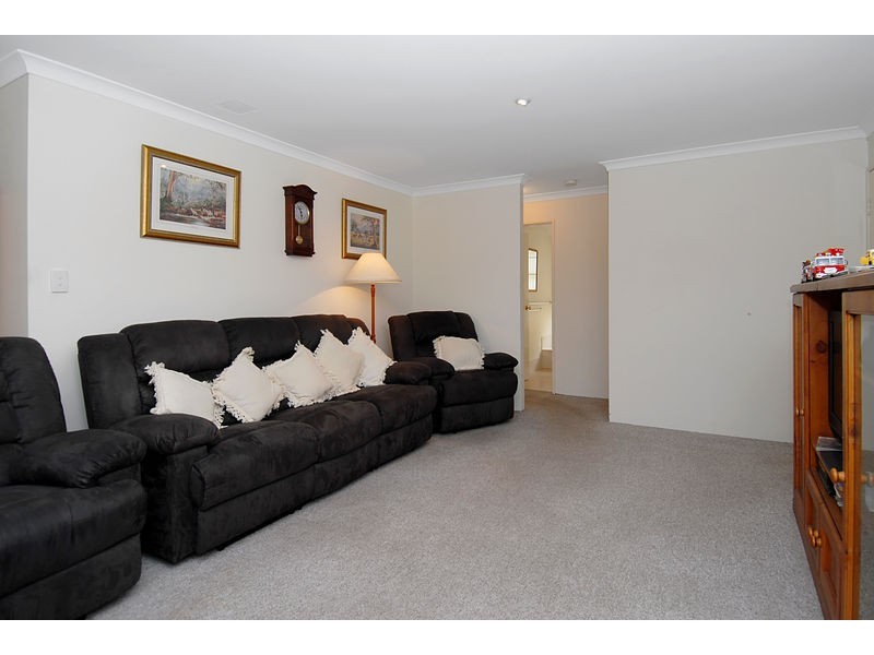 15 Gungurru Avenue, Hocking WA 6065
