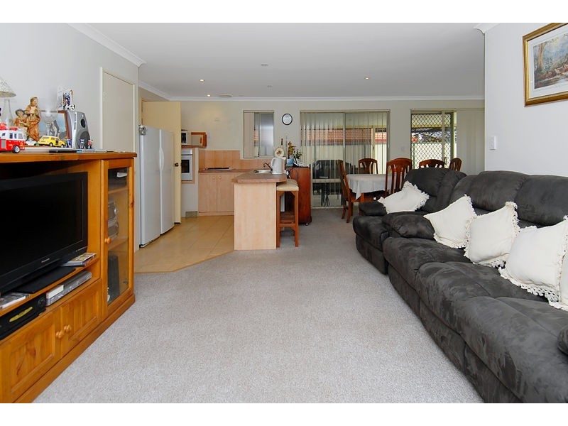 15 Gungurru Avenue, Hocking WA 6065