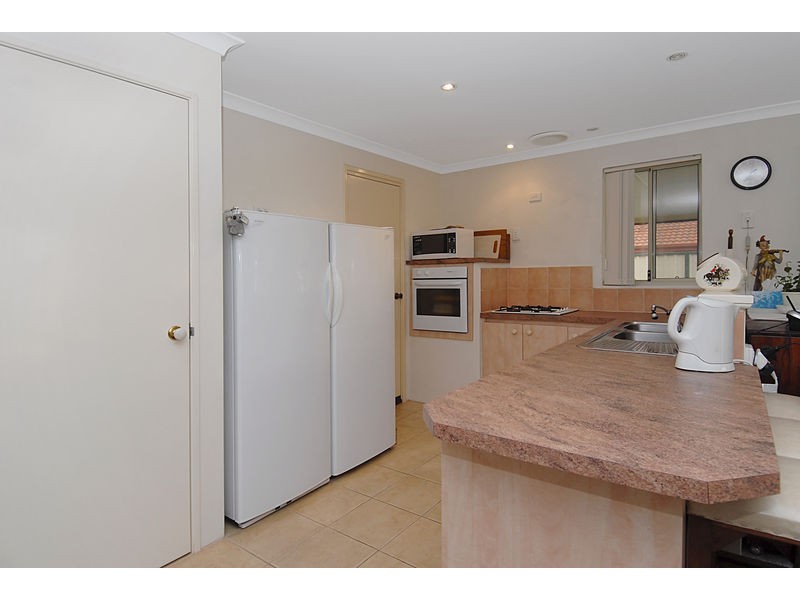 15 Gungurru Avenue, Hocking WA 6065