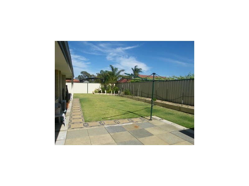 15 Gungurru Avenue, Hocking WA 6065