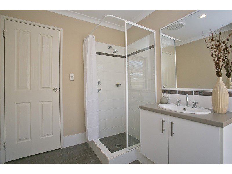 5 Speranza Parkway, Sinagra WA 6065