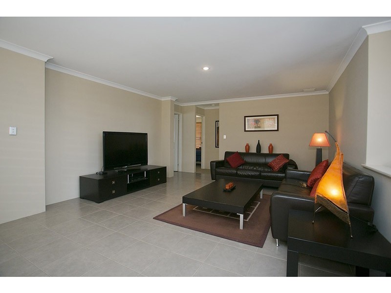 5 Speranza Parkway, Sinagra WA 6065