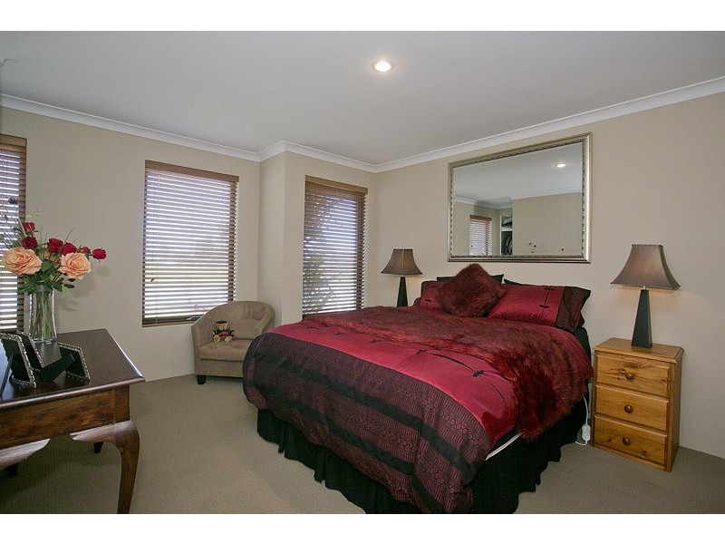 5 Speranza Parkway, Sinagra WA 6065