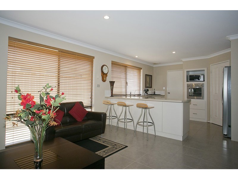 5 Speranza Parkway, Sinagra WA 6065