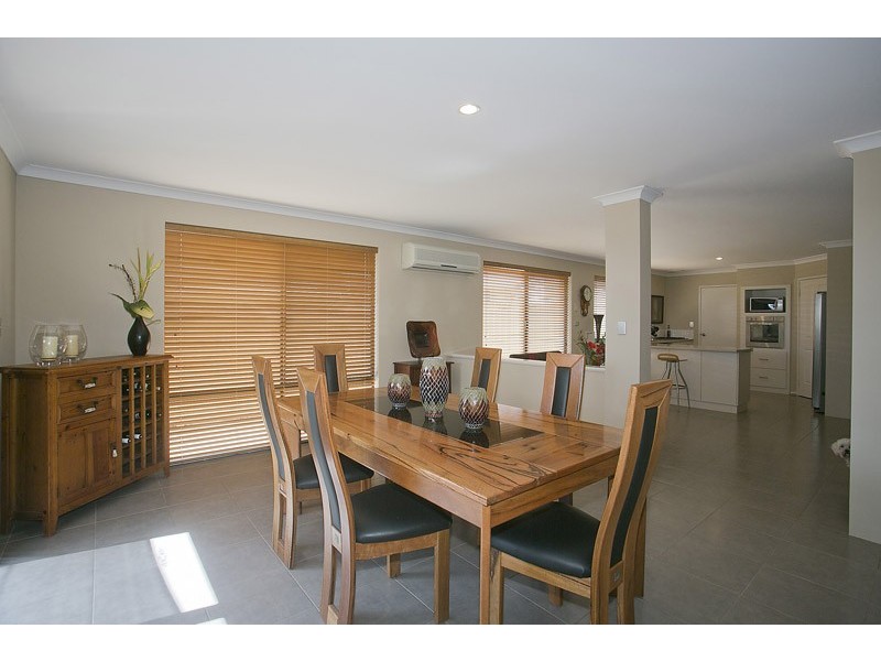 5 Speranza Parkway, Sinagra WA 6065