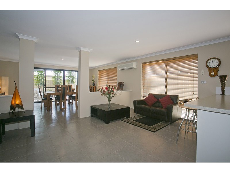 5 Speranza Parkway, Sinagra WA 6065