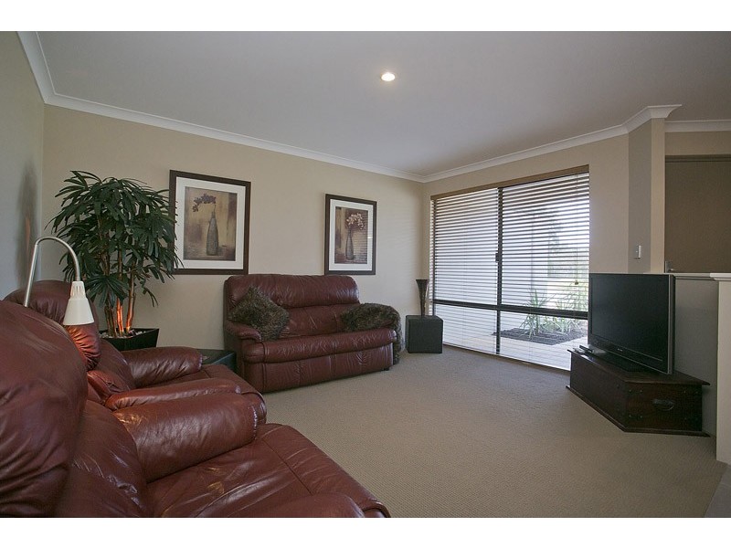 5 Speranza Parkway, Sinagra WA 6065