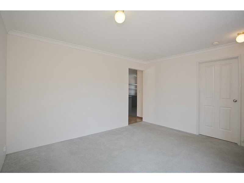 9/10 Siderno Rise, Hocking WA 6065