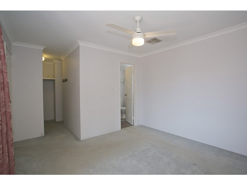 9/10 Siderno Rise, Hocking WA 6065