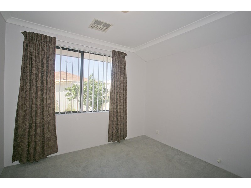 9/10 Siderno Rise, Hocking WA 6065