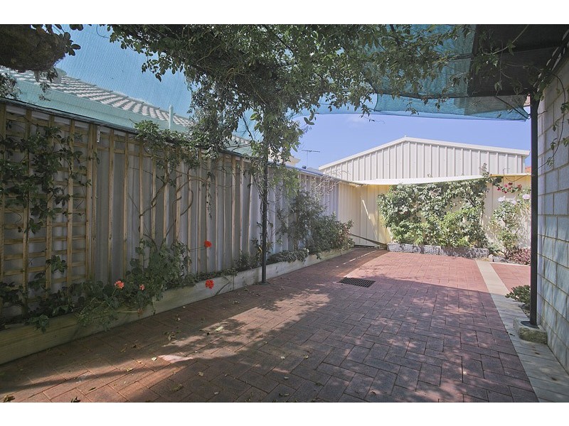 9/10 Siderno Rise, Hocking WA 6065