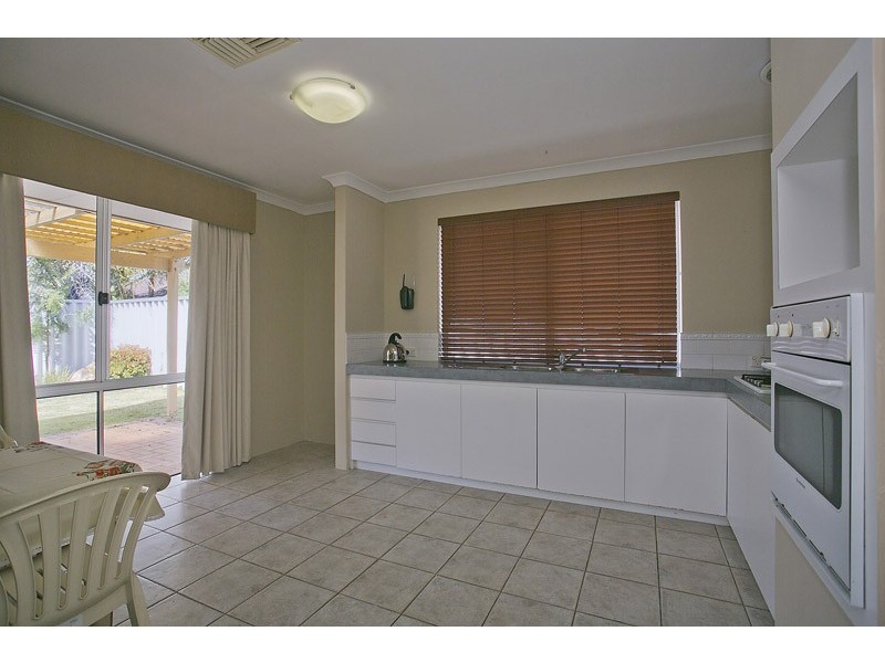 66 Mangrove Circuit, Banksia Grove WA 6031