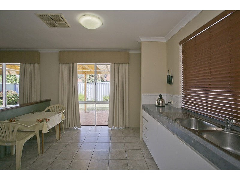 66 Mangrove Circuit, Banksia Grove WA 6031