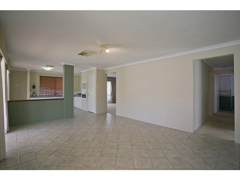 66 Mangrove Circuit, Banksia Grove WA 6031