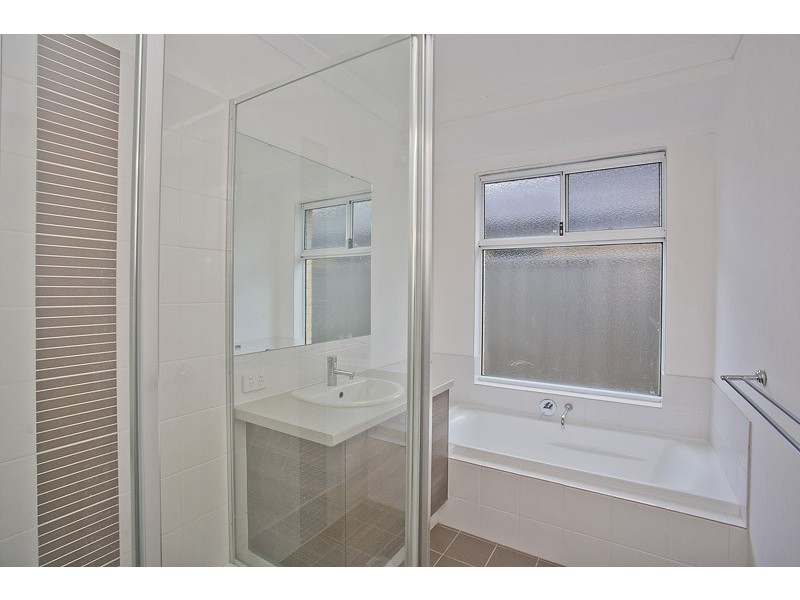 25 Girramay Road, Banksia Grove WA 6031