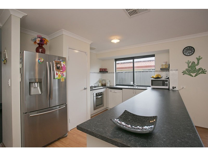 18 Splendens Avenue, Banksia Grove WA 6031