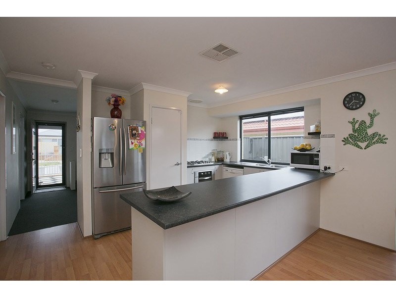 18 Splendens Avenue, Banksia Grove WA 6031