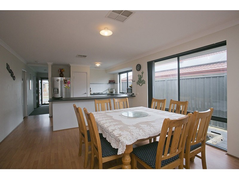 18 Splendens Avenue, Banksia Grove WA 6031