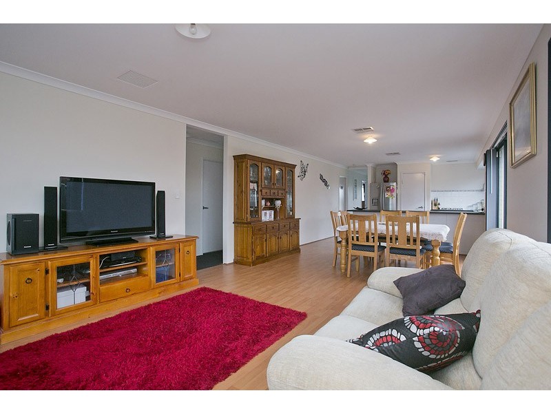 18 Splendens Avenue, Banksia Grove WA 6031