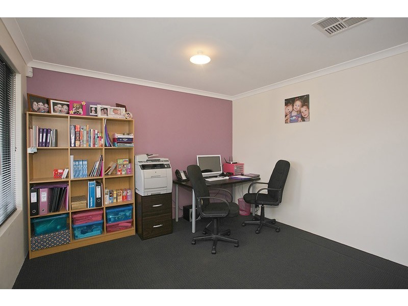 18 Splendens Avenue, Banksia Grove WA 6031