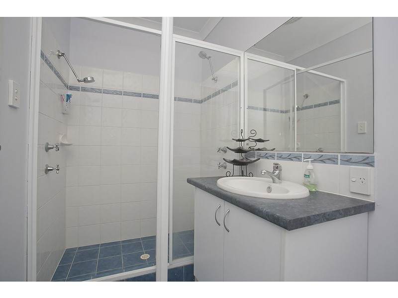 18 Splendens Avenue, Banksia Grove WA 6031