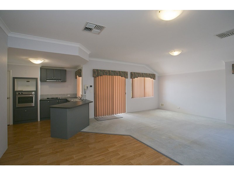 13/10 Siderno Rise, Hocking WA 6065