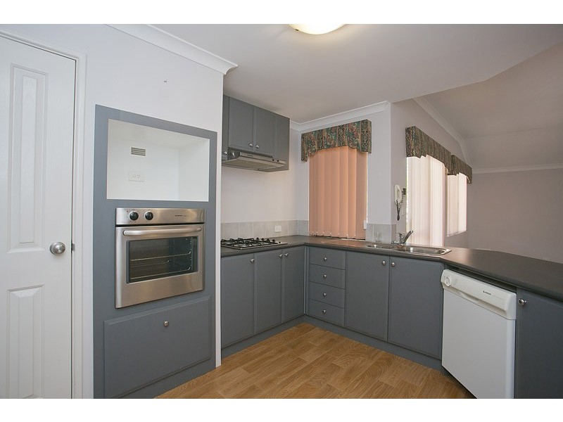 13/10 Siderno Rise, Hocking WA 6065