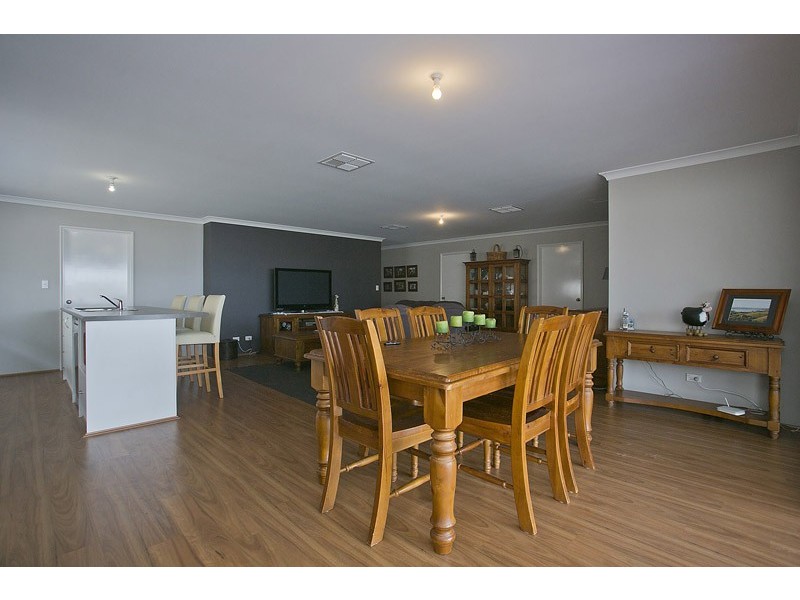 114 Stockholm Road, Wanneroo WA 6065