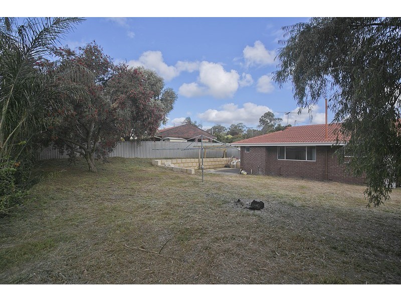 11 Karimba Street, Wanneroo WA 6065