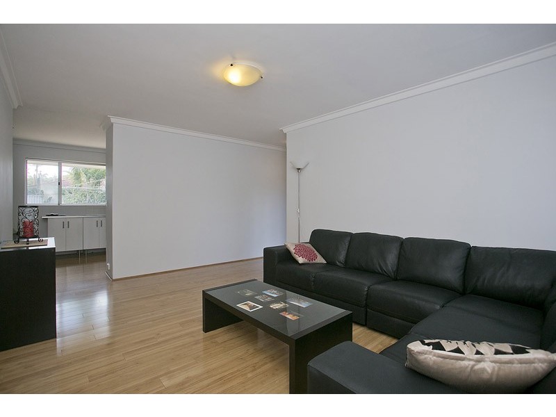 11 Karimba Street, Wanneroo WA 6065