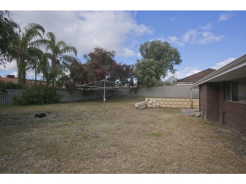 11 Karimba Street, Wanneroo WA 6065