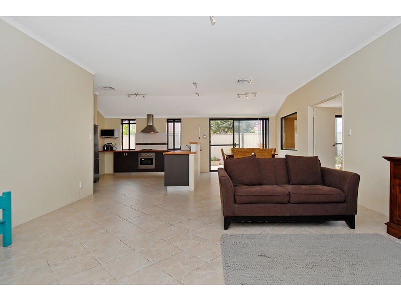 6 San Teodoro Avenue, Sinagra WA 6065