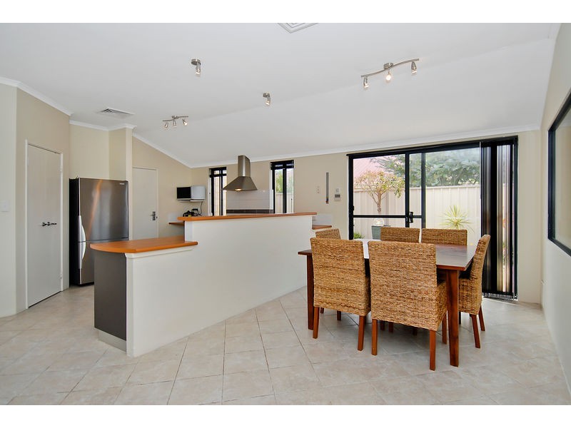 6 San Teodoro Avenue, Sinagra WA 6065