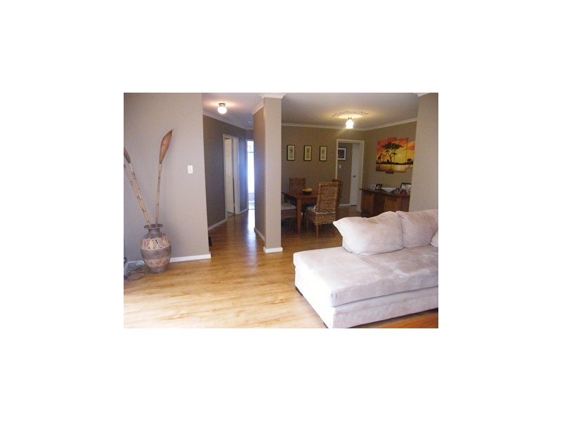 5 Savoir Court, Craigie WA 6025