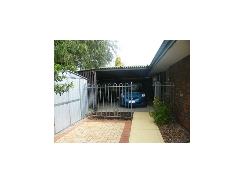 5 Savoir Court, Craigie WA 6025