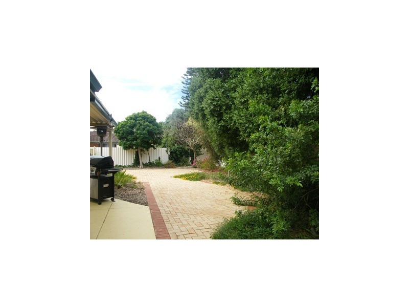 5 Savoir Court, Craigie WA 6025