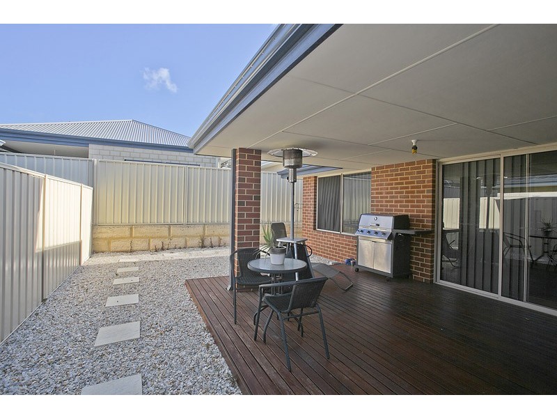 10 Rometta Way, Sinagra WA 6065